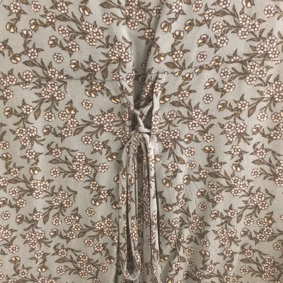 Xhilaration crop top green + white flower pattern - Picture 5 of 6